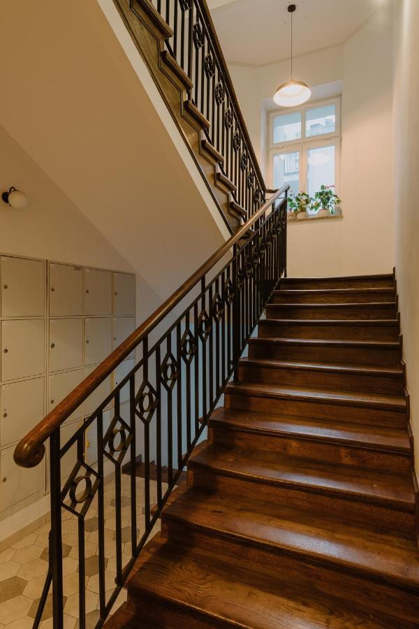Goldfinger 3-Bed Unique Apartment In The Heart Of Podgorze Cracóvia Exterior foto